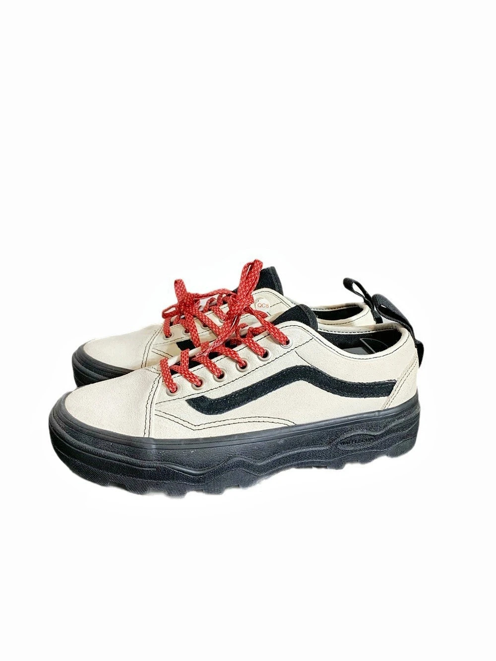 VANS Sentry Old Skool WC Marshmallow White Suede Wafflecup Sole
SIZE 7M/8.5W